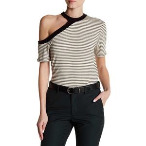 Cold shoulder tee